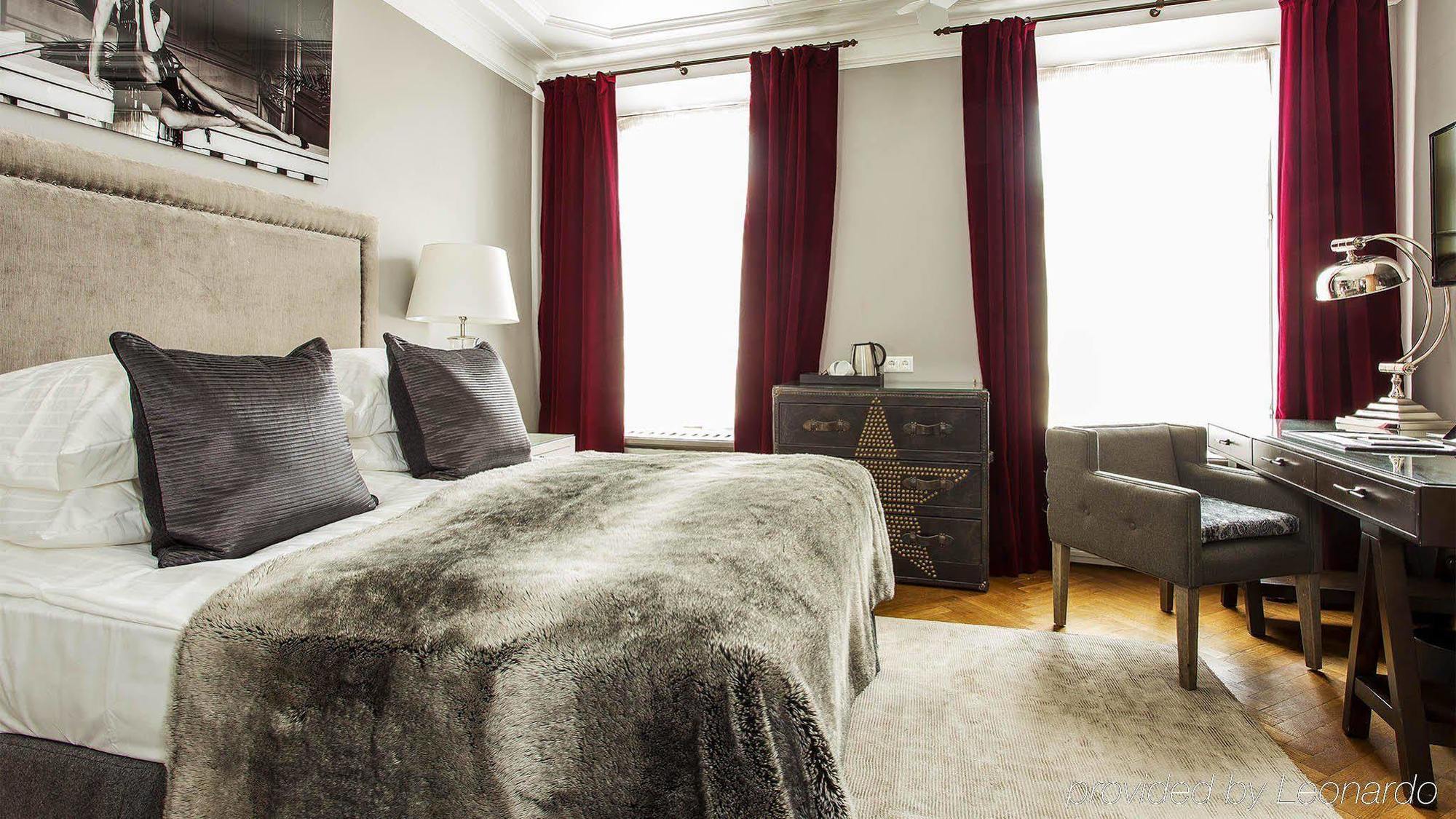 St. Petersbourg Hotel - Small Luxury Hotels Of The World Talin Exterior foto